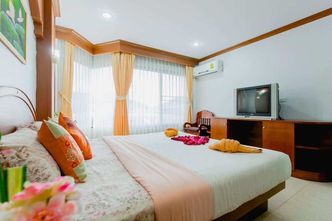 Rk Guesthouse Patong Exteriör bild