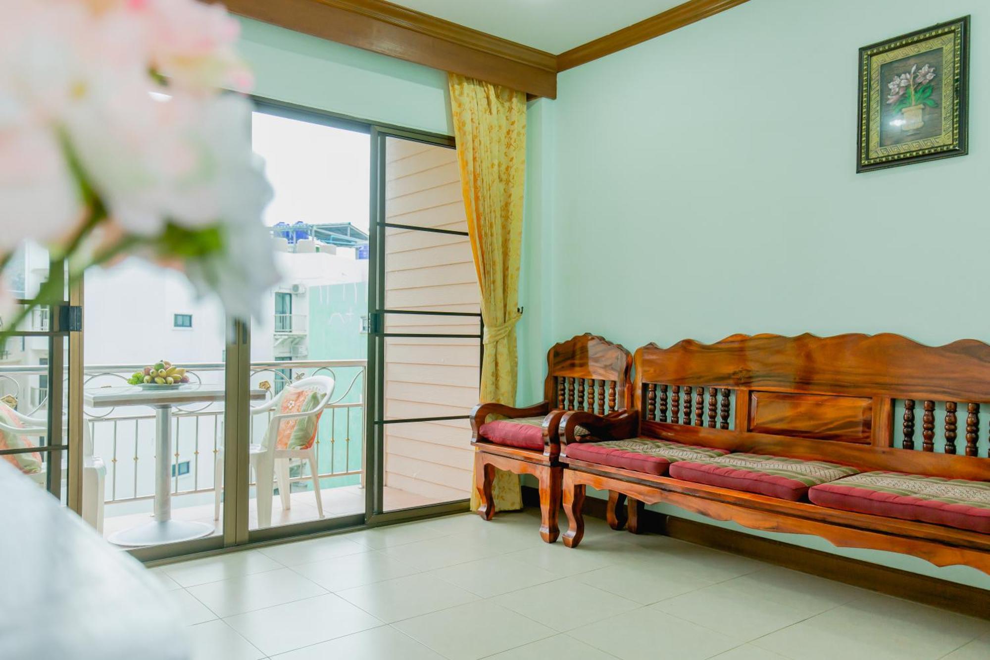 Rk Guesthouse Patong Exteriör bild