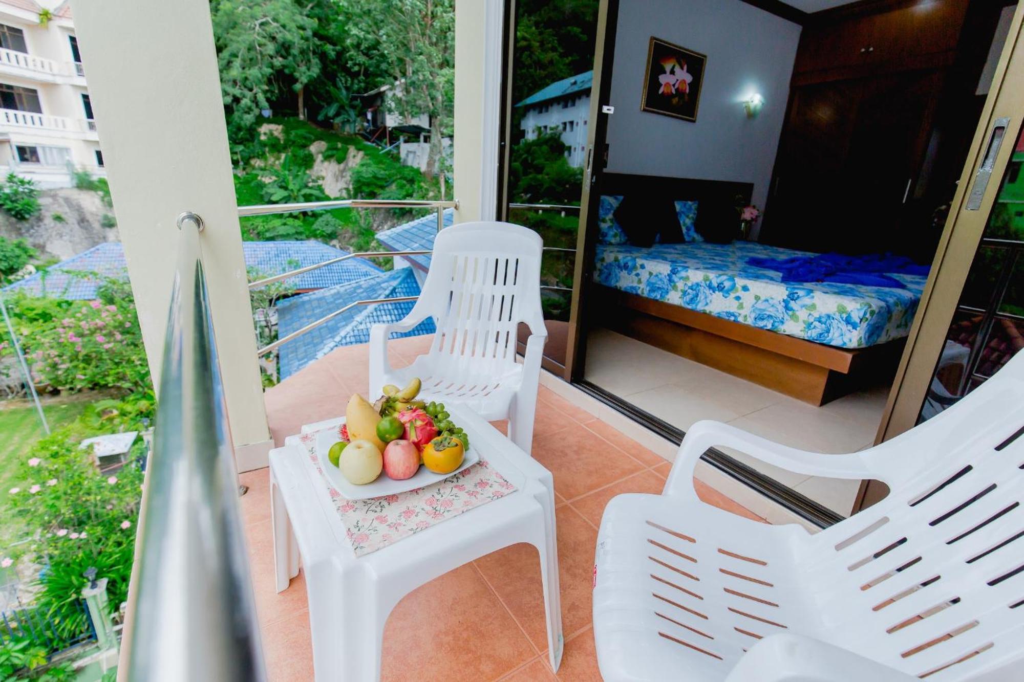 Rk Guesthouse Patong Exteriör bild