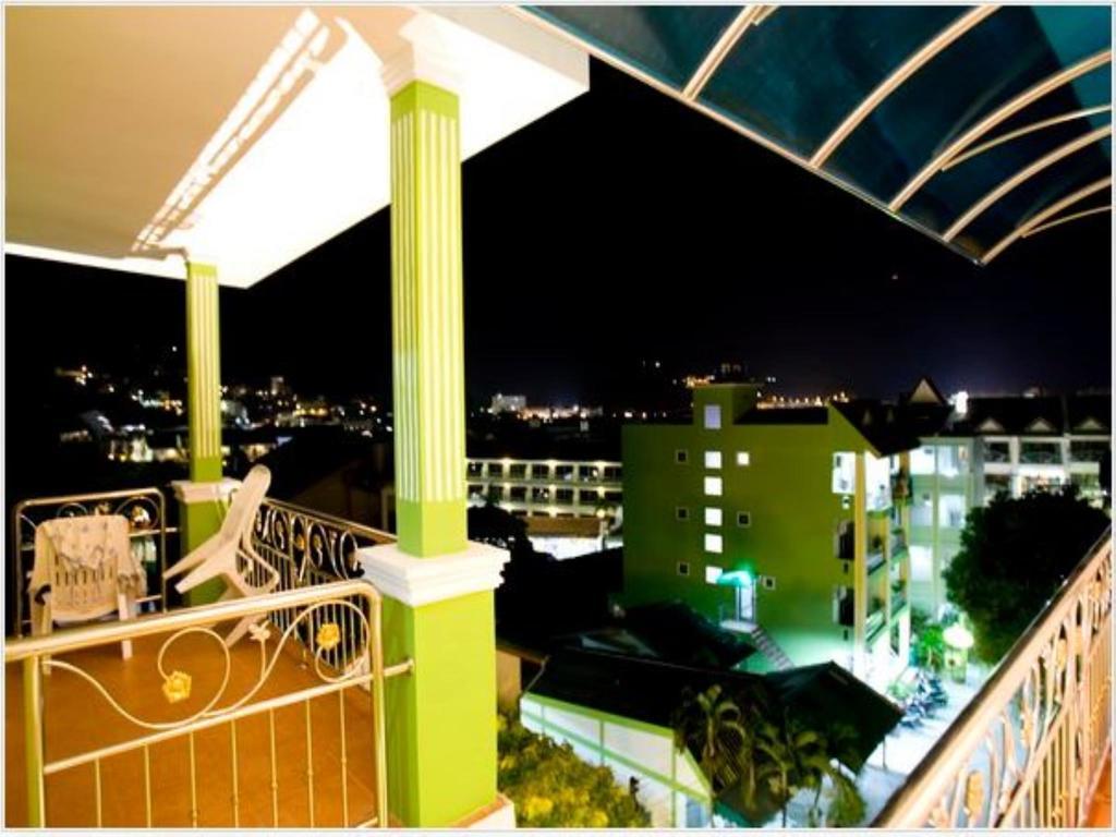 Rk Guesthouse Patong Rum bild