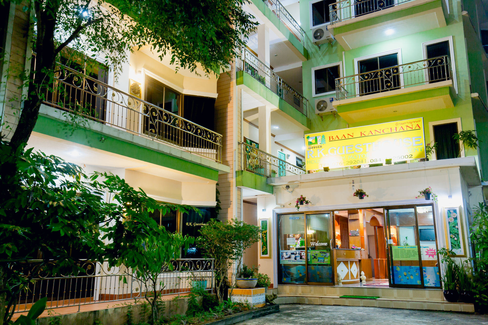 Rk Guesthouse Patong Exteriör bild