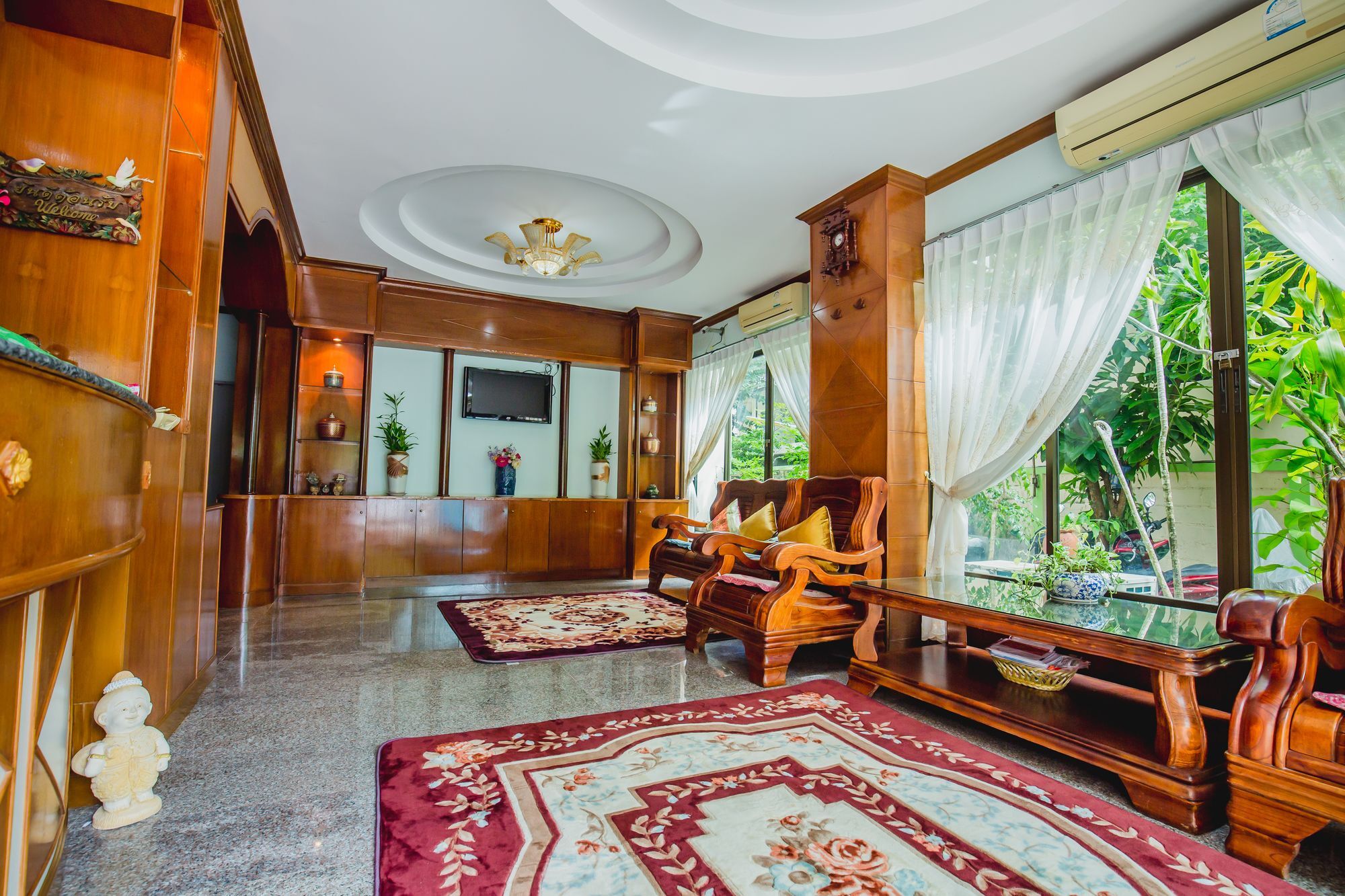 Rk Guesthouse Patong Exteriör bild