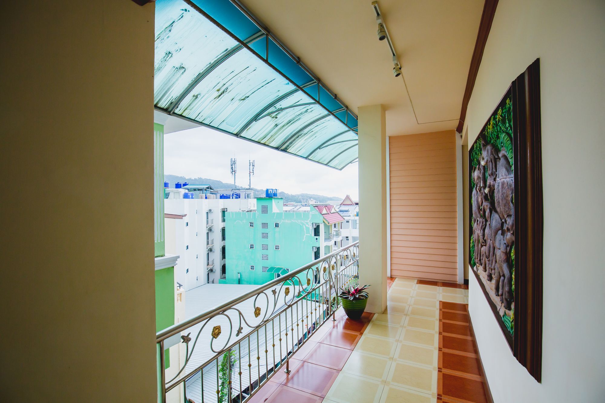 Rk Guesthouse Patong Exteriör bild