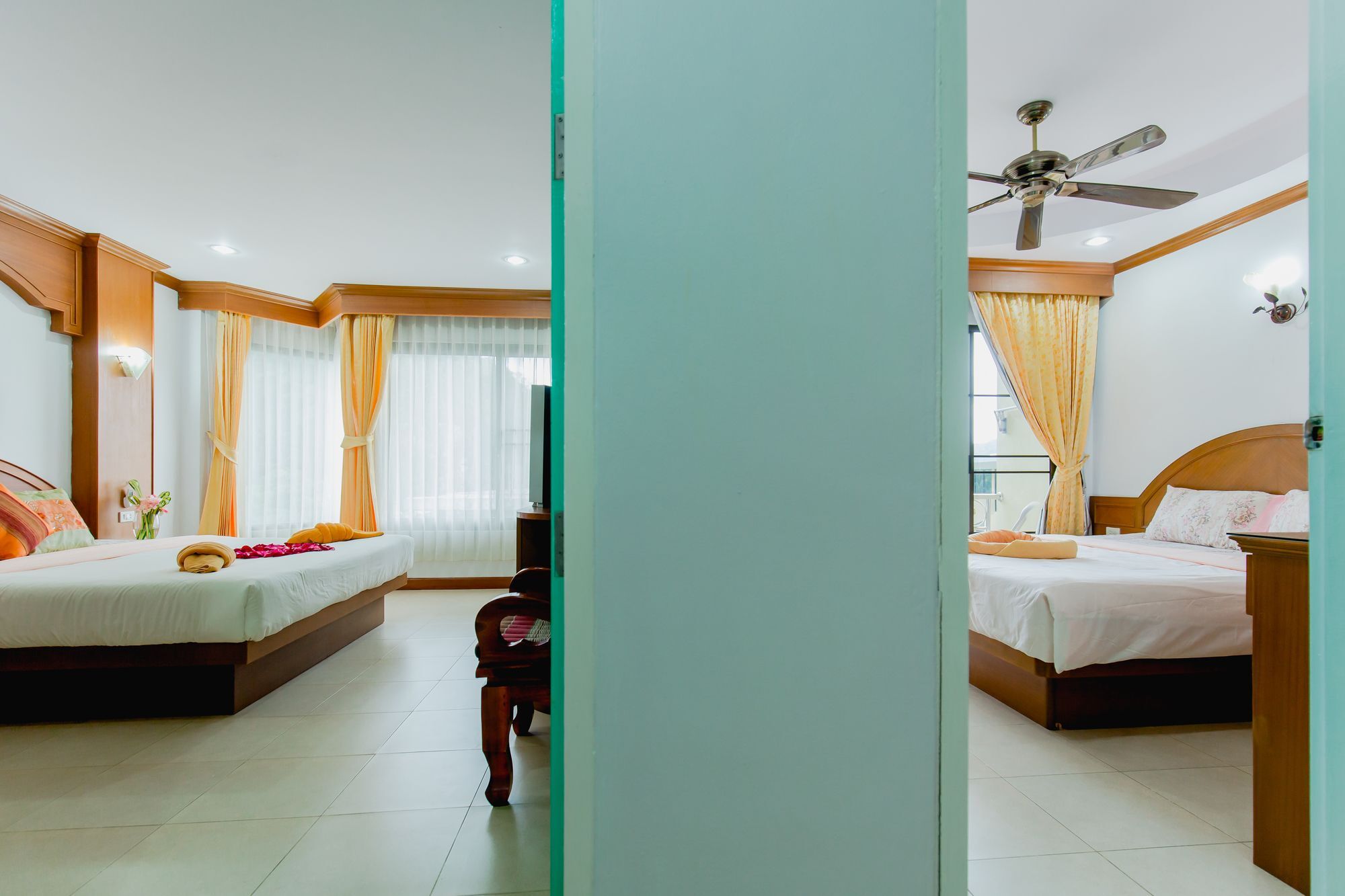 Rk Guesthouse Patong Exteriör bild